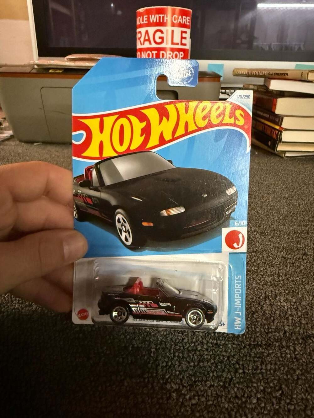 Hot Wheels '91 Mazda MX-5 Miata Black Diecast Toy Car